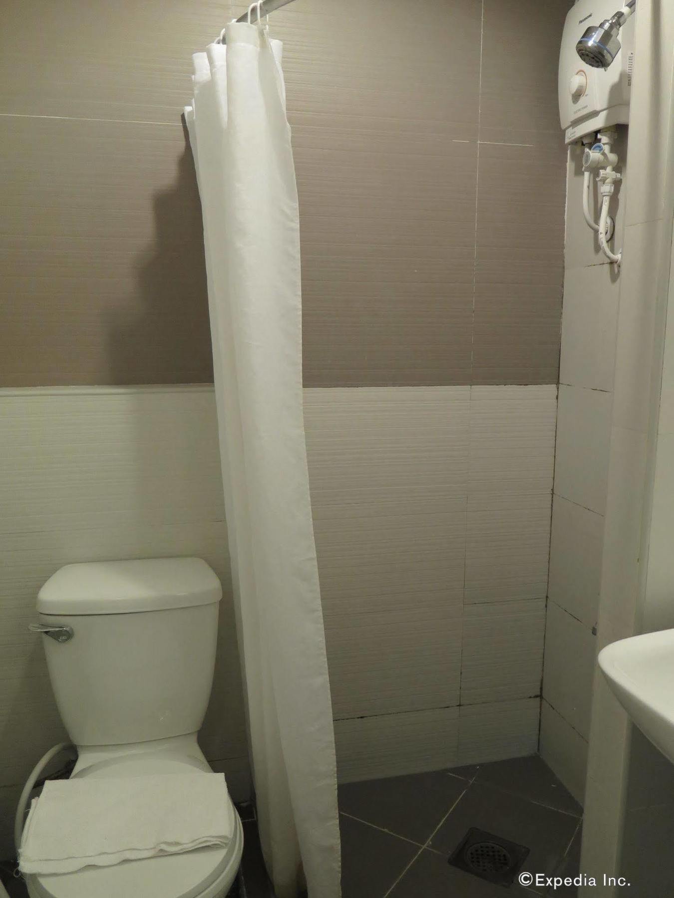 The Center Suites Cebu Exteriör bild