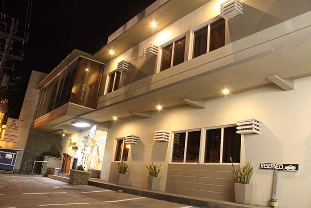 The Center Suites Cebu Exteriör bild