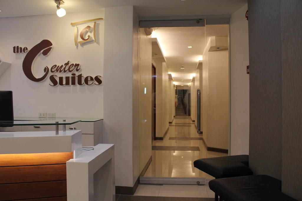 The Center Suites Cebu Exteriör bild